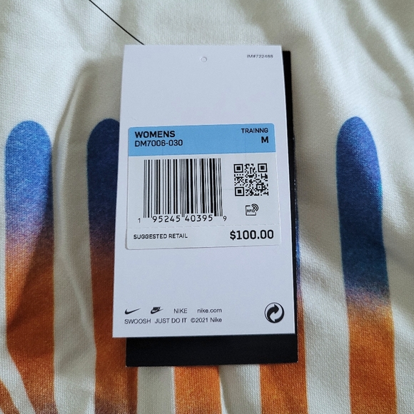 Nike👟 Yoga🧘♀️ Luxe A.I.R. Graphic Sweatshirt - NWT - Picture 15 of 16